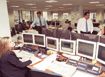 Κάτω από 3% του ΑΕΠ τα ελλείμματα της περιόδου 1997-1999, διαπιστώνει η Eurostat