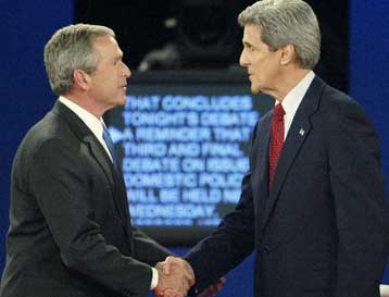 Σε θέσεις μάχης Μπους και Κέρι εν όψει του τρίτου ντιμπέιτ πριν τις εκλογές