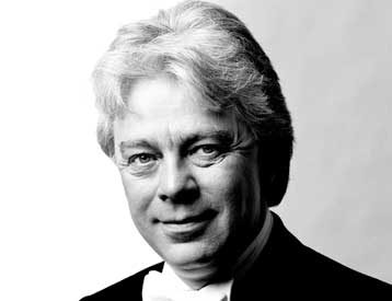 Με το νέο αρχιμουσικό Κρ.Γουώρρεν-Γκρην ξεκινά η σειρά «Κυριακή Πρωί στο Μέγαρο»