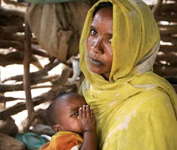 Αυξάνεται ο αριθμός των προσφύγων στο αιματοβαμμένο Νταρφούρ