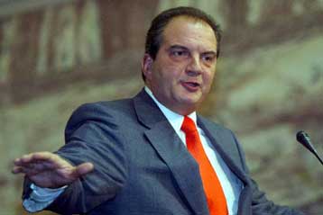 Απαντήσεις Καραμανλή στο ΠΑΣΟΚ αναμένονται στην Κοινοβουλευτική Ομάδα της ΝΔ