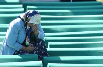 Περισσότερα από 7.000 τα θύματα της Σρμπρένιτσα παραδέχονται οι Σερβοβόσνιοι