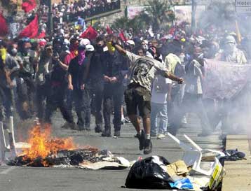 Επιστράφηκαν οι διακομιστές του Indymedia που είχαν κατασχεθεί από το FBI