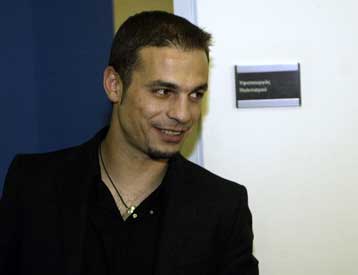 Λήγει το τελεσίγραφο της Πολιτείας για ΑΕΚ, εμμένει στις θέσεις του ο Νικολαΐδης