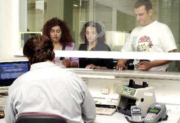 Ένορκη διοικητική εξέταση στην Εφορία Πειραιά μετά τις καταγγελίες για κρούσμα διαφθοράς