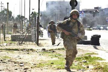 Πιθανή μετακίνηση Βρετανών στη Βαγδάτη – Κρούσμα ανυπακοής στον αμερικανικό στρατό