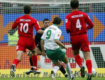 Σκόραρε ο Χαριστέας, έχασε όμως η Βέρντερ-Ήττα για την Μπάγερν