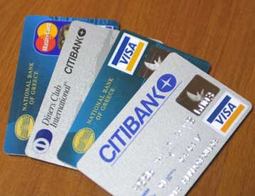 Αυστηρότερες οι ποινές για απάτη και πλαστογραφία σε επιταγές και πιστωτικές κάρτες