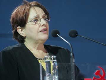 Απορρίπτει η Αλ.Παπαρήγα τα περί θεσμικών μέτρων για την καταπολέμηση της διαπλοκής