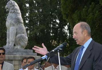 «Καταστρεπτικό» το ασυμβίβαστο των βουλευτών, εκτιμά ο Κ.Στεφανόπουλος