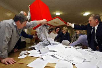 Αμφισβητείται η εγκυρότητα του «ναι» σε τρίτη θητεία Λουκασένκο στη Λευκορωσία