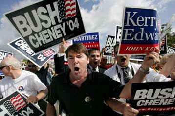 Θέματα εσωτερικής πολιτικής στην ατζέντα της αντιπαράθεσης Μπους – Κέρι