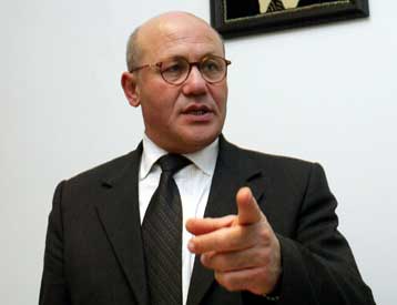 Παραιτήθηκε η κατοχική «κυβέρνηση» μειοψηφίας στην Κύπρο