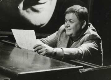 Το Μέγαρο Μουσικής Θεσσαλονίκης τιμά τον Μάνο Χατζιδάκι ανεβάζοντας τους «Όρνιθες»