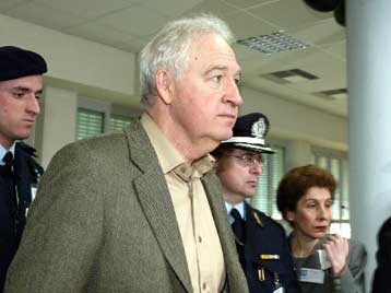 Συνεχίζει την απεργία πείνας ο Αλέξανδρος Γιωτόπουλος