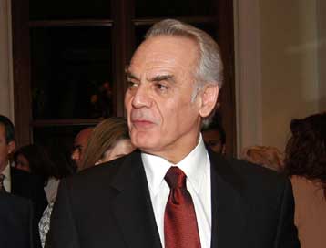 Αντιδράσεις στο ΠΑΣΟΚ για την πρόταση Τσοχατζόπουλου για την Προεδρία της Δημοκρατίας