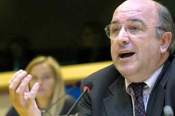 Η Κομισιόν αμφισβητεί την αξιοπιστία της δημοσιονομικής απογραφής