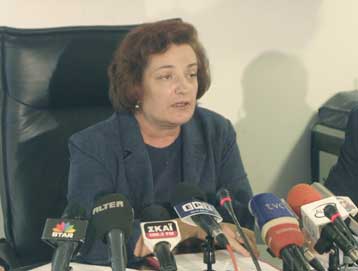 «Στην Παιδεία είναι όλοι ίσοι» ξεκαθαρίζει η Μ. Γιαννάκου για τους αλλοδαπούς σημαιοφόρους