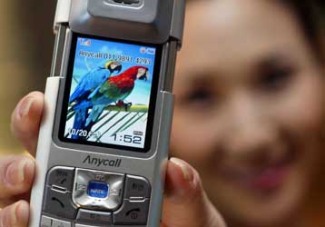 Κινητό με κάμερα των 5 Megapixel παρουσίασε η Samsung