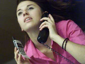 Περιττή αρχίζει να μοιάζει για τις προηγμένες χώρες η σταθερή τηλεφωνία