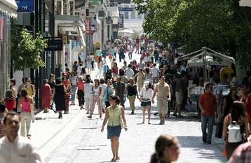 Υπέκυψε ο υπολοχαγός που τραυματίστηκε από πτώση μαρμάρου στην οδό Ερμού