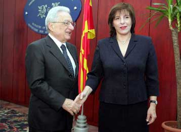 Πρόθεση Ελλάδας – ΠΓΔΜ για εντατικές συνομιλίες επί αμοιβαία αποδεκτής ονομασίας