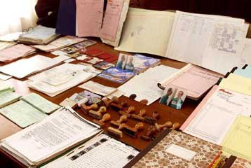 Σύλληψη αστυνομικών για συμμετοχή σε κύκλωμα πλαστών εγγράφων