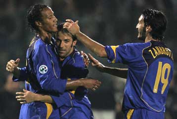 «Τριάρα» της Γιουβέντους, με σόου Ντελ Πιέρο, και περιμένει το ντέρμπι του Μιλάνου