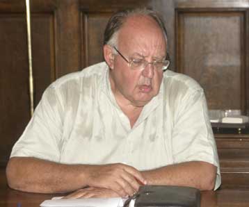 Η κυβέρνηση να αντιμετωπίσει τα θέματα που η προηγούμενη δεν μπόρεσε, λέει ο Πάγκαλος