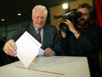 Ανοικτό το ενδεχόμενο συνεργασίας Αριστεράς-Δεξιάς στη Λιθουανία