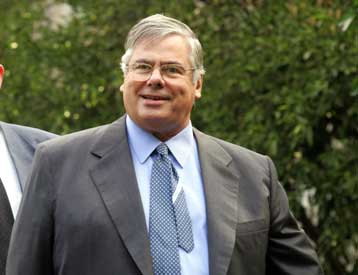 Επίθεση Έβερτ κατά των υπουργών Οικονομικών του ΠΑΣΟΚ για την απογραφή