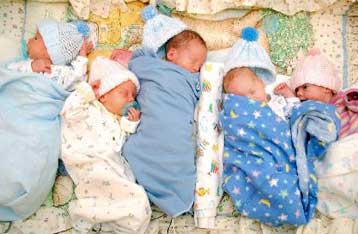 Δραματική μείωση του ελληνικού πληθυσμού προβλέπει η Στατιστική Υπηρεσία