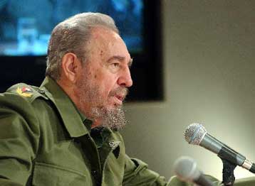 Τέλος στις συναλλαγές σε δολάρια βάζει ο Φιντέλ Κάστρο