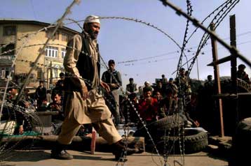 Πρόταση του Μουσαράφ για το Κασμίρ ξεσηκώνει την ισλαμική αντιπολίτευση