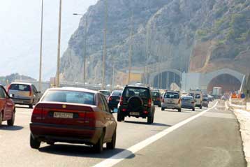 Έκτακτα μέτρα στα εθνικά οδικά δίκτυα λόγω της μεγάλης εξόδου