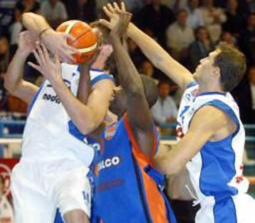 Πρώτη νίκη της ΜΕΝΤ στην Α1, 81-69 την Ολύμπια στην 3η πράξη της πρεμιέρας