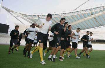 «Ξεχάστε τον Ολυμπιακό, προέχει ο Αρης» το μήνυμα Σάντος στους παίκτες του