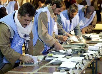 Τρία μέλη της εκλογικής επιτροπής του ΟΗΕ απήχθησαν στο Αφγανιστάν