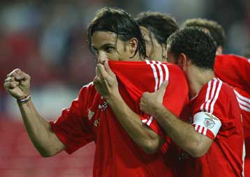 Νοκ άουτ η Πόρτο από την Γκιμαράες, προκρίθηκε η Μπενφίκα