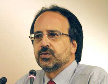 Ένταση κατά τη διάρκεια της παρέλασης στη Ν.Σμύρνη από ακροδεξιά στοιχεία