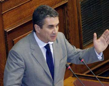 Αντιπαράθεση στη Βουλή για τους φακέλους των εξοπλιστικών προγραμμάτων του ΥΕΘΑ