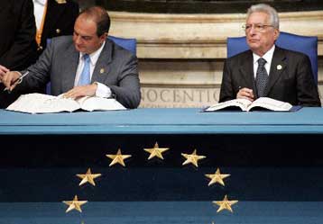 Αμεση έναρξη δημόσιου διαλόγου για τη Συνταγματική Συνθήκη της ΕΕ