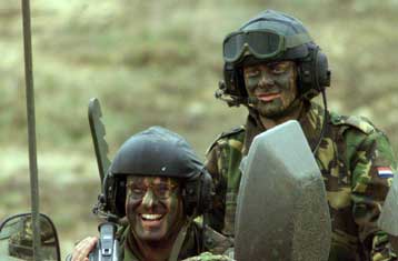 Τερματίζεται η στρατιωτική θητεία στην Ουγγαρία