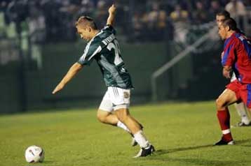 Δεν ήταν και τόσο εύκολο ματς, λέει ο Σκάζνι-Απαράδεκτο, απαντά ο Βαζάκας