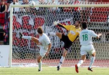 «Χαστούκι» για τον Πανσερραϊκό που κράτησε όμως την κορυφή