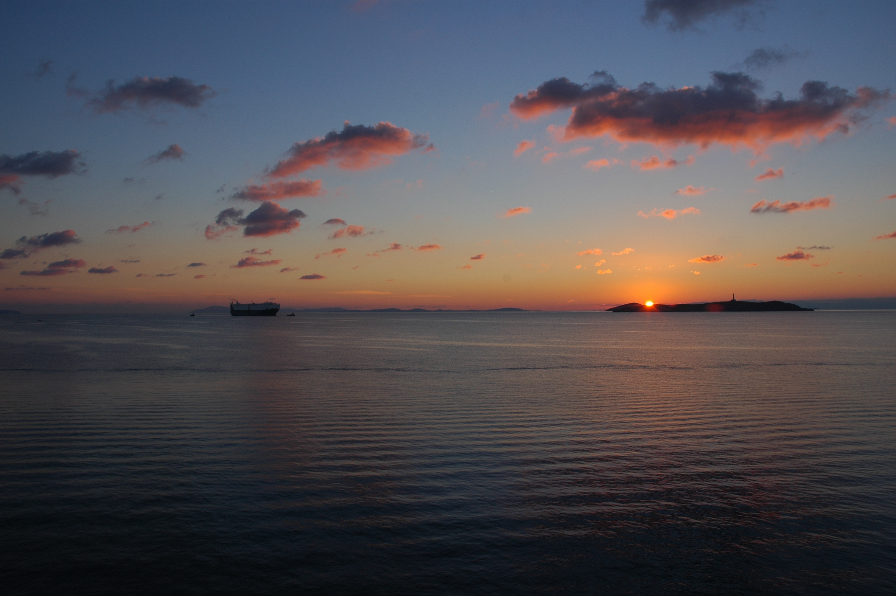 Άνω Σύρος, γοητεία στο λόφο του Σαν Τζώρτζη