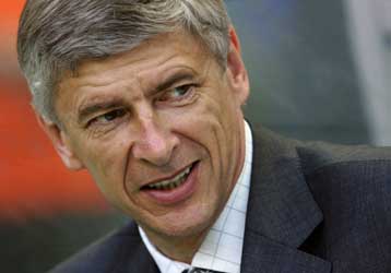 Νίκη ίσον 80% πρόκριση, λέει ο Βενγκέρ-Θα νιώσουμε απελευθερωμένοι, τονίζει ο Βιεϊρά