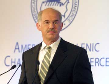 Βολές Παπανδρέου κατά της οικονομικής πολιτικής της κυβέρνησης