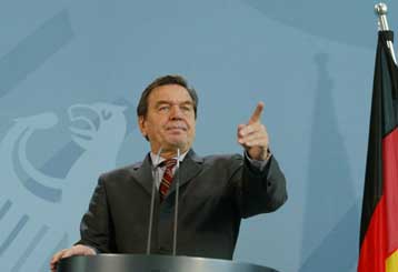 Απορρίπτει ο Σρέντερ το ψήφισμα της Bundestag σχετικά με την ονομασία της ΠΓΔΜ