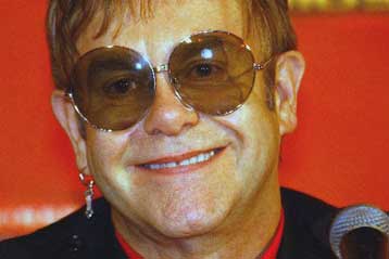 Παντρεύεται σύντομα ο διάσημος Βρετανός καλλιτέχνης Έλτον Τζον